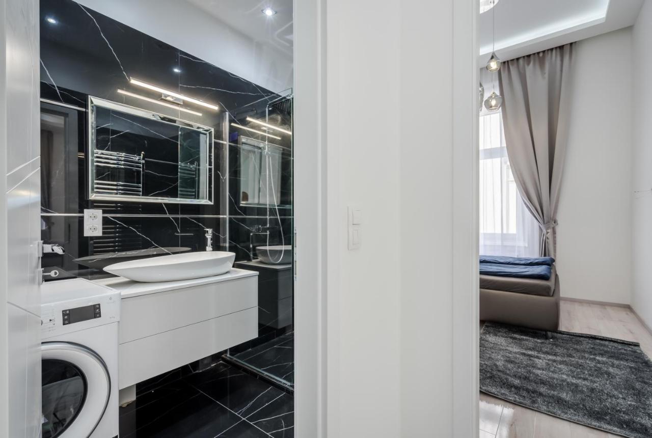 Kiraly 35 Luxury Apartment With Free Parking บูดาเปสต์ ภายนอก รูปภาพ
