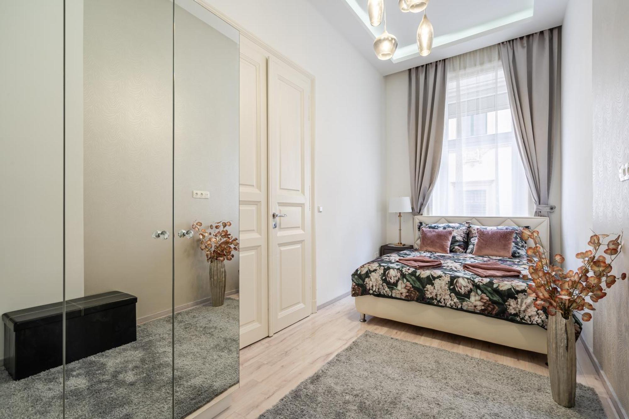 Kiraly 35 Luxury Apartment With Free Parking บูดาเปสต์ ภายนอก รูปภาพ